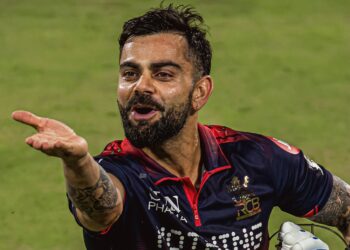 RCB vs SRH (IPL 2026): डिफेंडिंग चैंपियन आरसीबी का जीत के साथ आगाज़, सनराइजर्स हैदराबाद को 6 विकेट से हराया